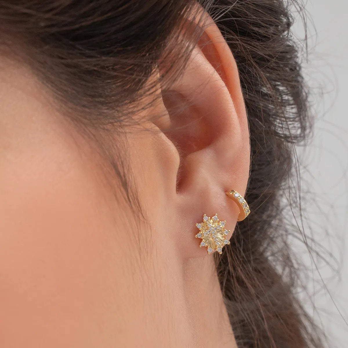 Aretes Cruz Sagrada Circonias