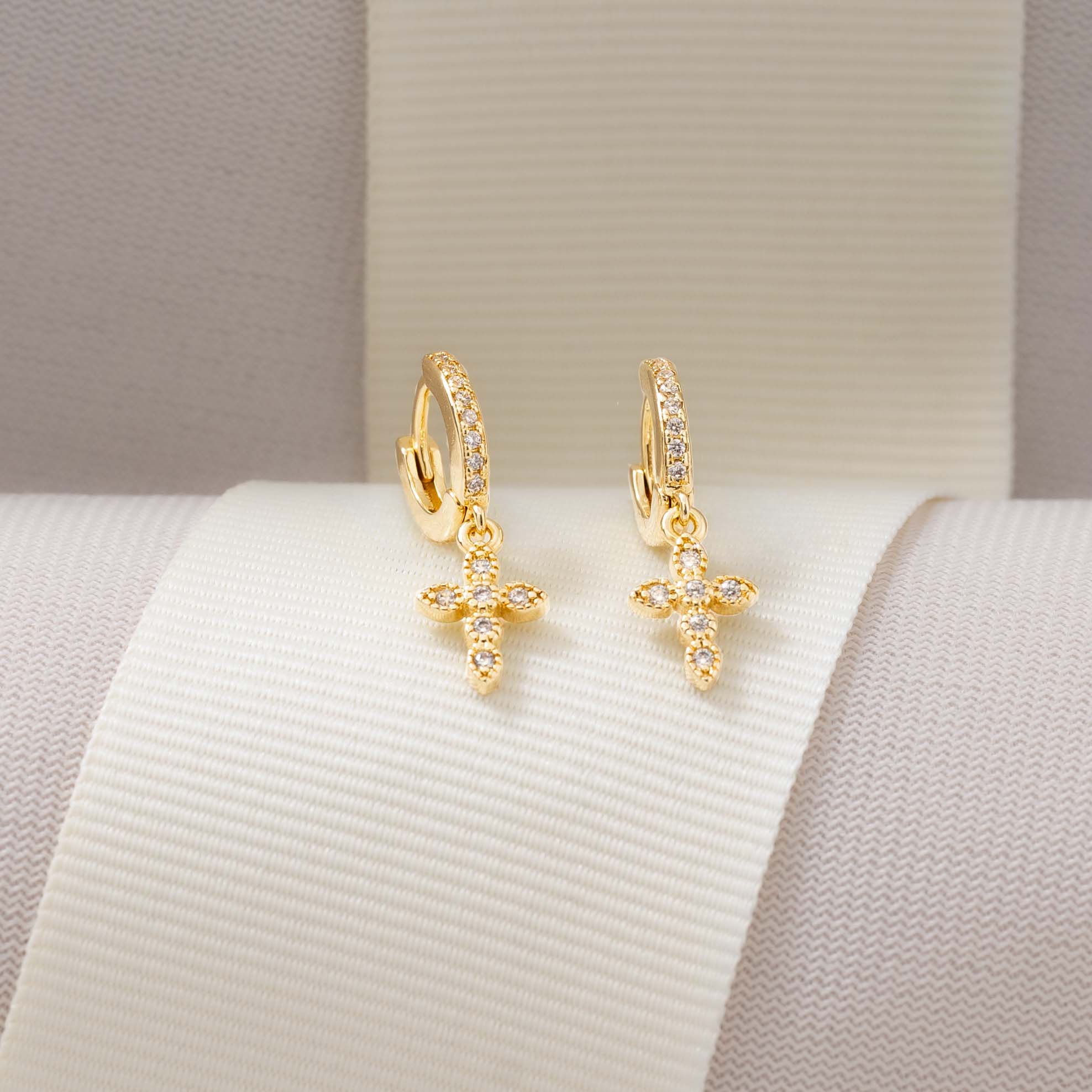 Aretes Crosses