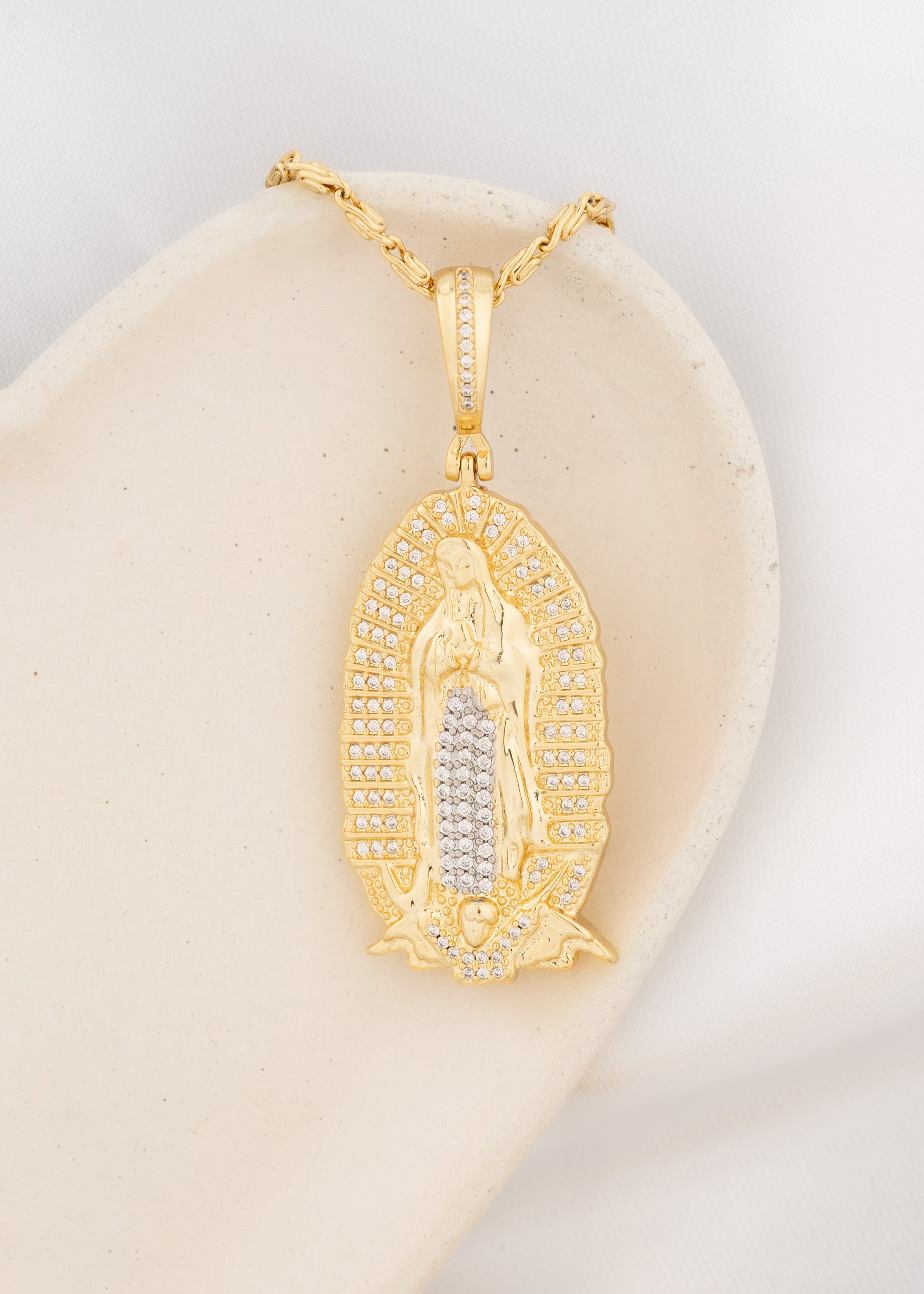 Dije Nuestra Señora de Guadalupe Circonias